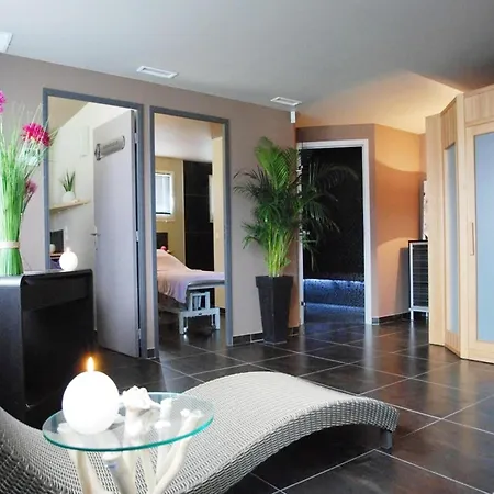 Mediterranean Home, Ferienhaus *